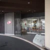 玄関前