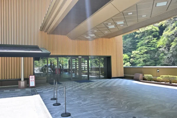 玄関前