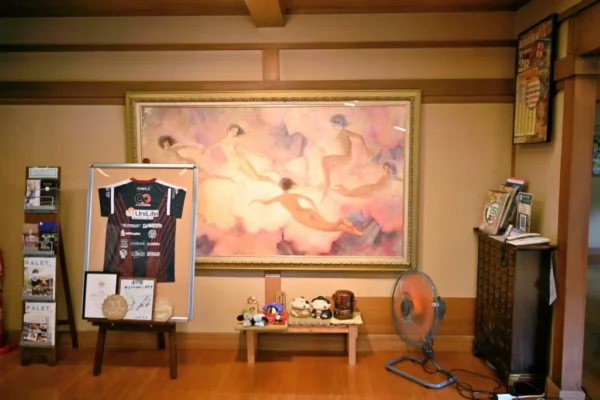 玄関付近、絵画