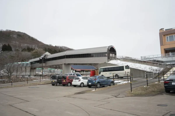 あきた白神駅、駐車場