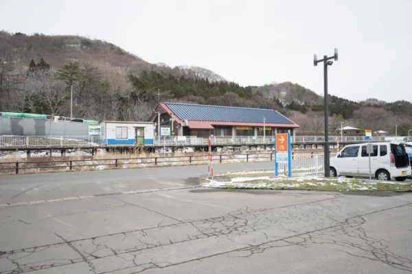 あきた白神駅、駐車場