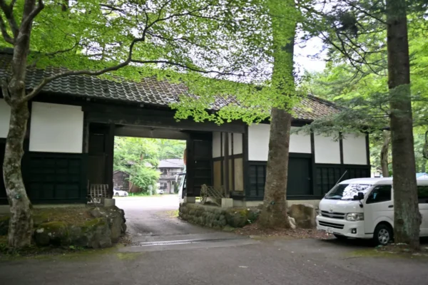 彩り湯かしき 花と華