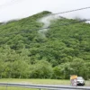 向かいの山