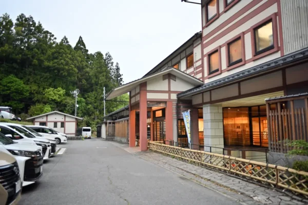 蛍光の宿 一の俣温泉 観光ホテル