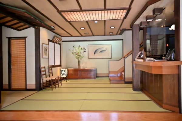 フロント