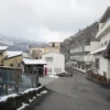 玄関前の坂、蔵王