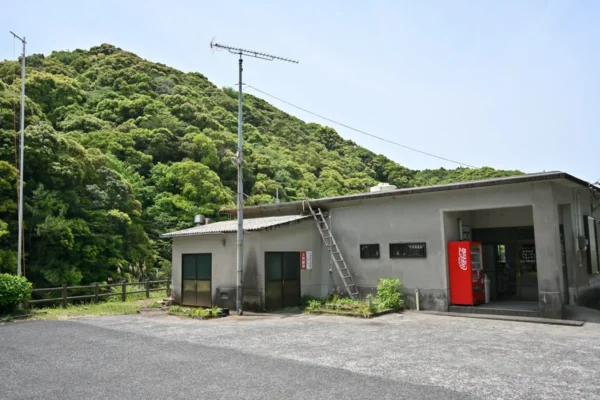 小平の湯、駐車場