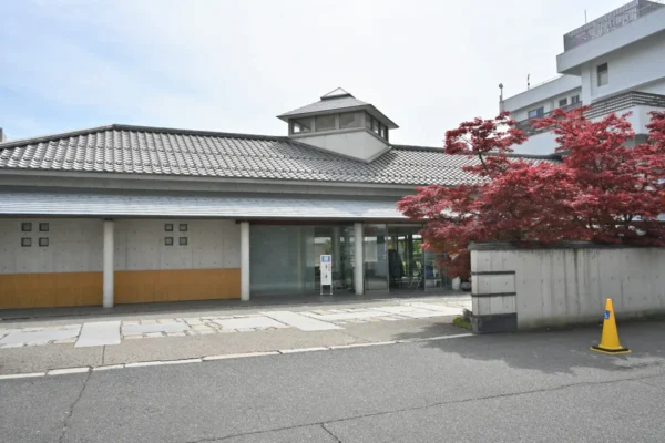 観水庭こぜにや