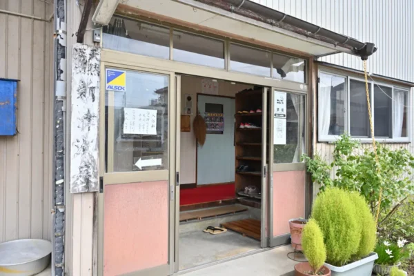 玄関前