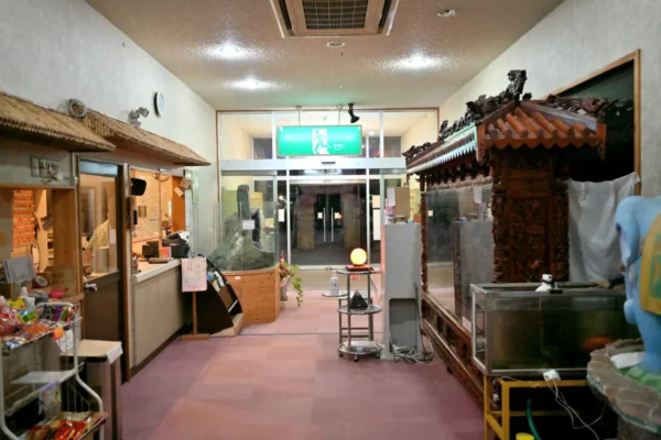 玄関、受付
