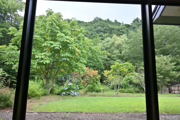ロビー正面景色