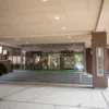 玄関前