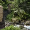 川、岩