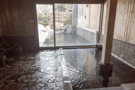 日帰り温泉 とらやの湯 傳習館