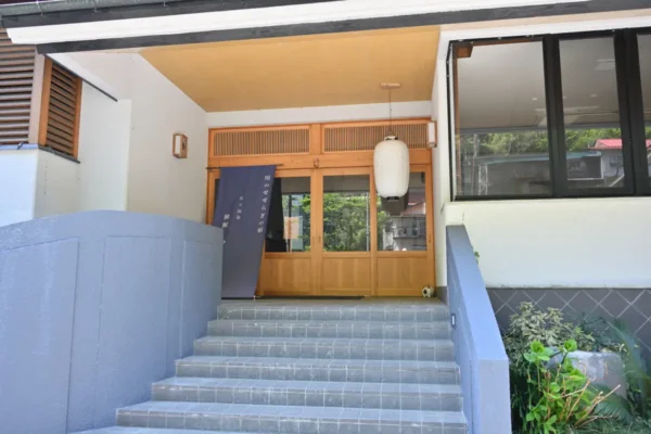 杖立温泉 川のせせらぎの宿 旅館かねいし