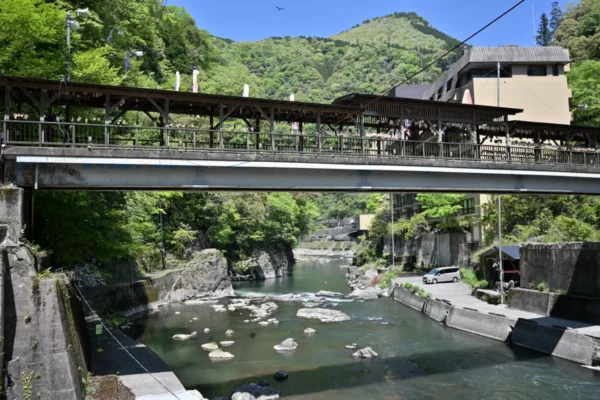 杖立川と橋