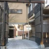 やまゆりの宿 入口の門