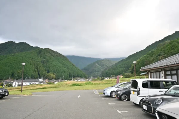 よふど温泉 駐車場