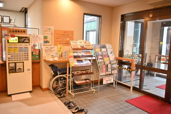 フロント受付、販売機