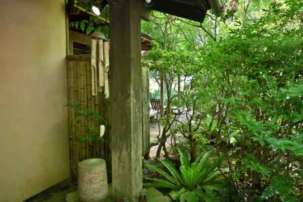 玄関前
