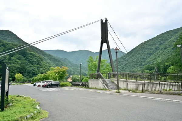 湯西川水の郷駐車場