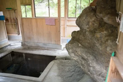 日帰り温泉 湯ノ花温泉 石湯