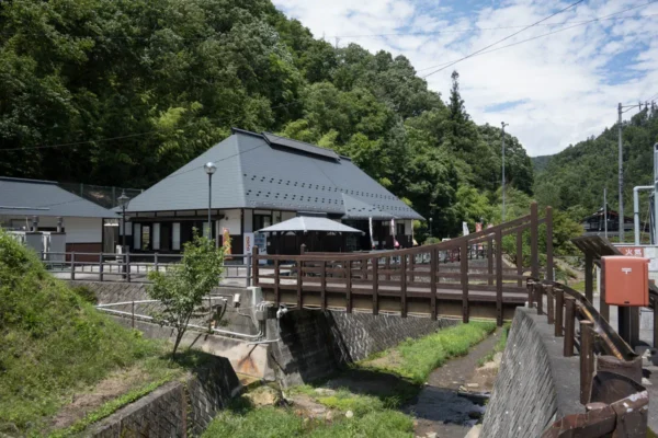 豊科温泉 湯多里 山の神、川、橋